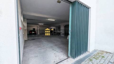 T3 c/ terraço em Paredes