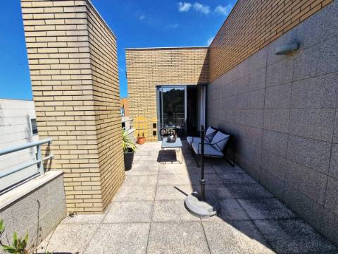 T3 Duplex c/ Terraço | Vistas Mar | Madalena