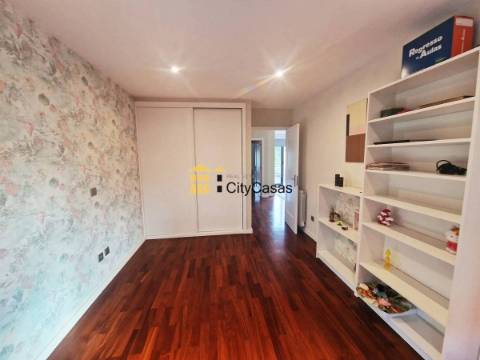 T3 Duplex c/ Terraço | Vistas Mar | Madalena