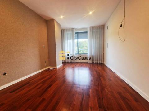 T3 Duplex c/ Terraço | Vistas Mar | Madalena