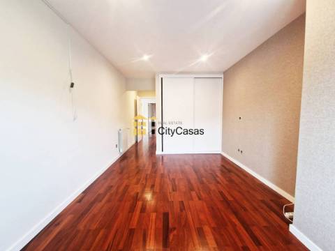 T3 Duplex c/ Terraço | Vistas Mar | Madalena