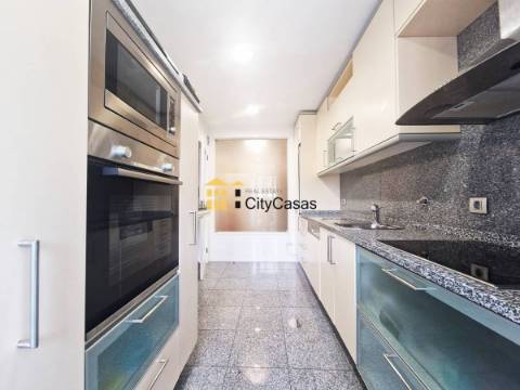 T3 Duplex c/ Terraço | Vistas Mar | Madalena