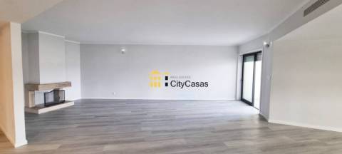 Apartamento T4 c/ Garagem em Braga