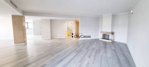 Apartamento T4 c/ Garagem em Braga