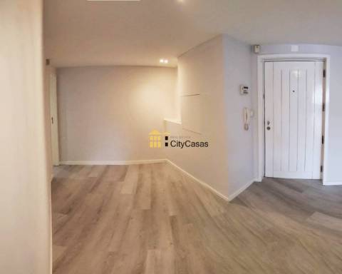 Apartamento T4 c/ Garagem em Braga