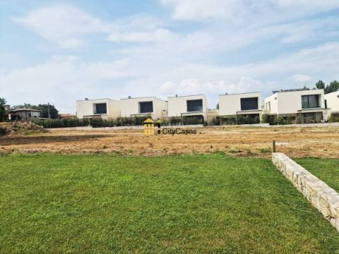 Moradia T3 Nova em Palmeira, Braga