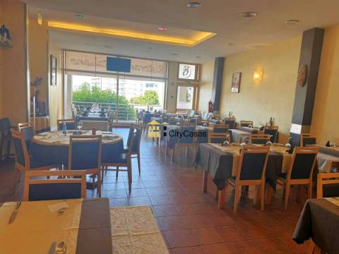 Espaço Comercial ao El Corte Inglês | Mafamude