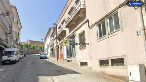 Cave à Escola Superior de Tecnologia e Gestão