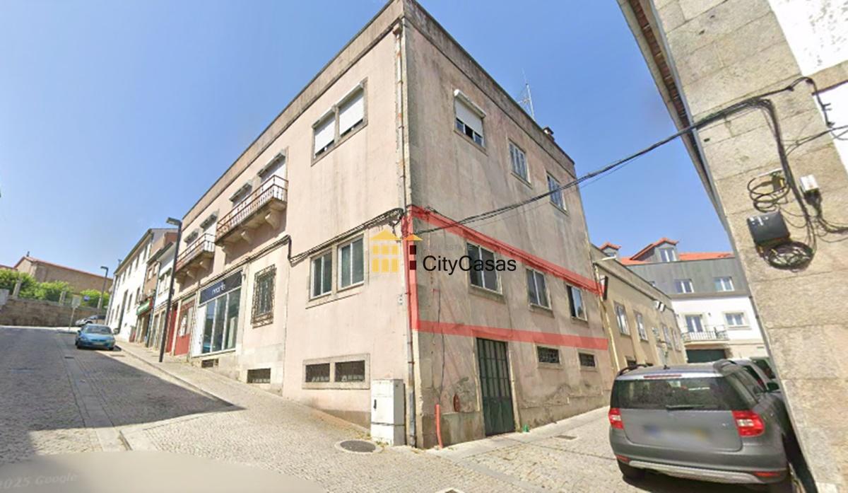 Estabelecimento Comercial à Escola Superior de Tecnologia e Gestão