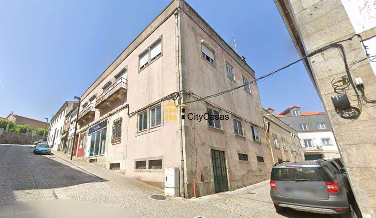 Estabelecimento Comercial à Escola Superior de Tecnologia e Gestão