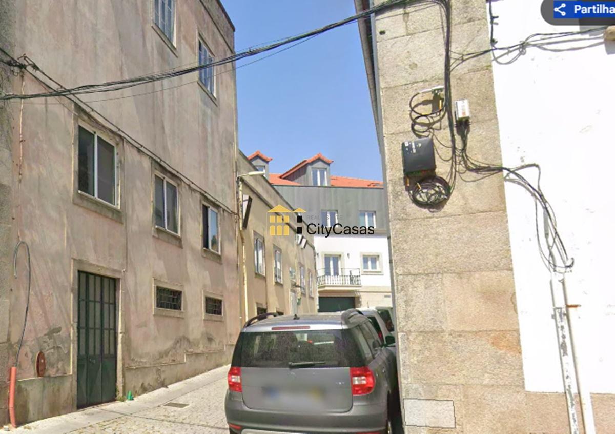 Estabelecimento Comercial à Escola Superior de Tecnologia e Gestão