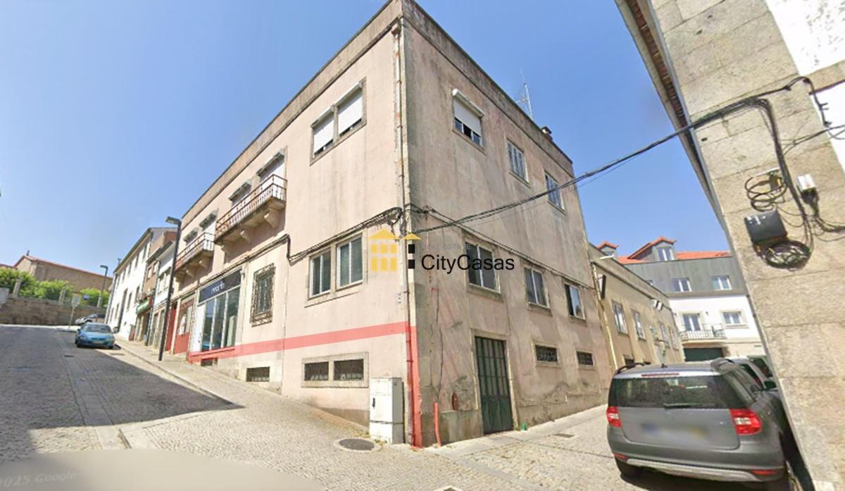 Cave à Escola Superior de Tecnologia e Gestão