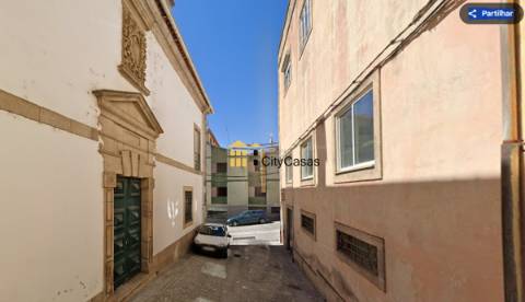 Cave à Escola Superior de Tecnologia e Gestão