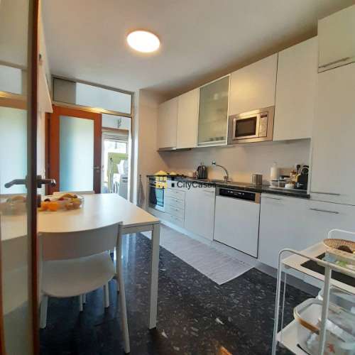 Apartamento T1 com Terraço e L. Garagem