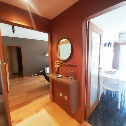 Apartamento T1 com Terraço e L. Garagem