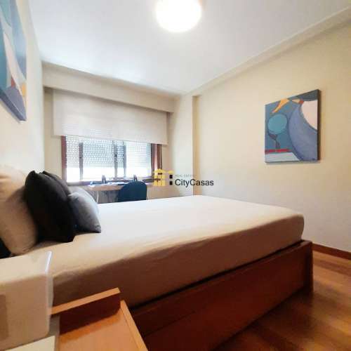 Apartamento T1 com Terraço e L. Garagem