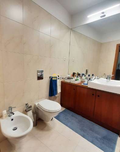 Apartamento T1 com Terraço e L. Garagem