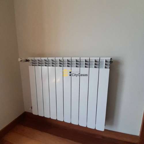 Apartamento T1 com Terraço e L. Garagem