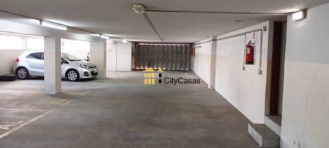 Lugar de Garagem na Rua Camilo Castelo Branco