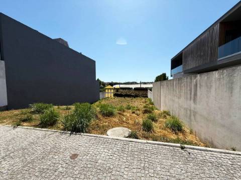 Terreno na Cidade da Maia | Urbanização Vila de Cónegos
