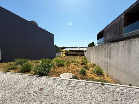 Terreno na Cidade da Maia | Urbanização Vila de Cónegos
