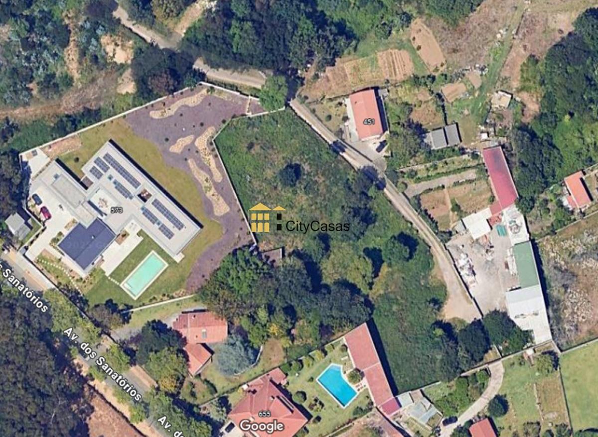 Terreno 1402 m2 a poucos metros da Praia de Valadares