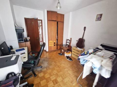 Apartamento T3 c/ L. Garagem | Rio Tinto (Forno)