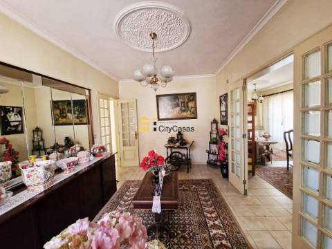 Moradia T4 c/ 4 Frentes em Águas Santas