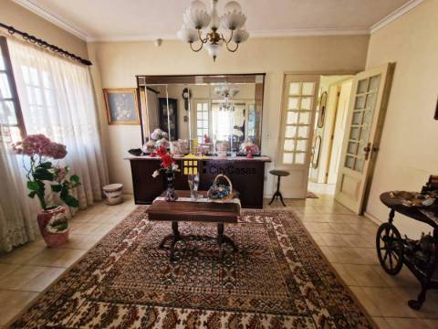 Moradia T4 c/ 4 Frentes em Águas Santas