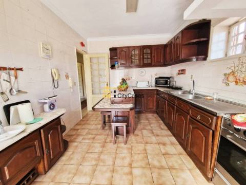 Moradia T4 c/ 4 Frentes em Águas Santas