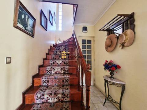 Moradia T4 c/ 4 Frentes em Águas Santas