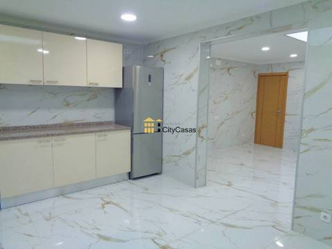 Moradia T5 Renovada | Porto