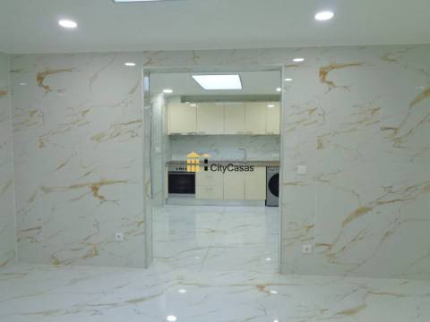 Moradia T5 Renovada | Porto