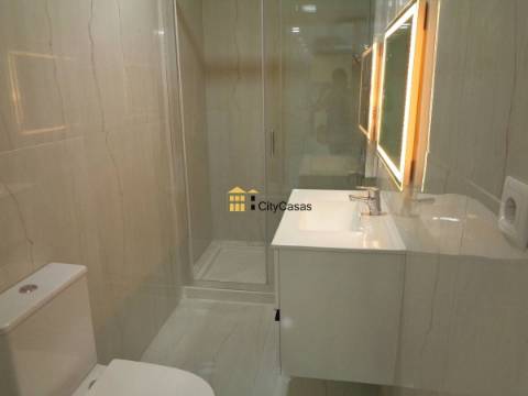 Moradia T5 Renovada | Porto