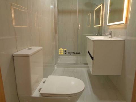 Moradia T5 Renovada | Porto