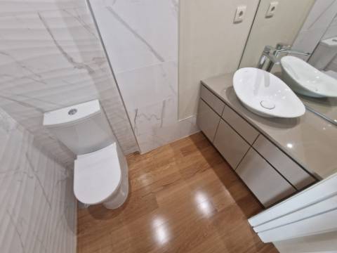 Apartamento T3 Novo com Varanda | Centro da Maia