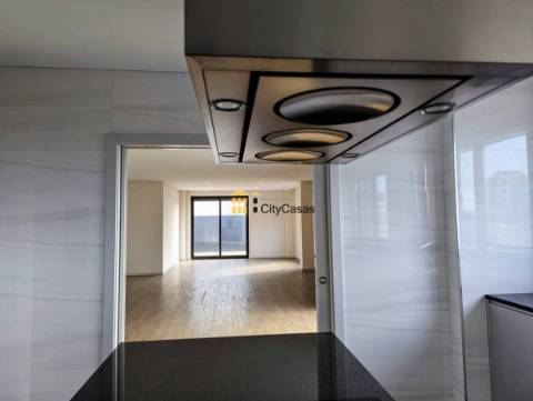 Penthouse T4 Nova com Terraço | Boavista