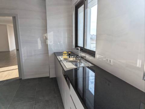 Penthouse T4 Nova com Terraço | Boavista