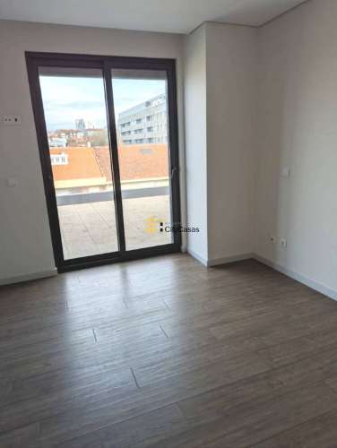 Penthouse T4 Nova com Terraço | Boavista