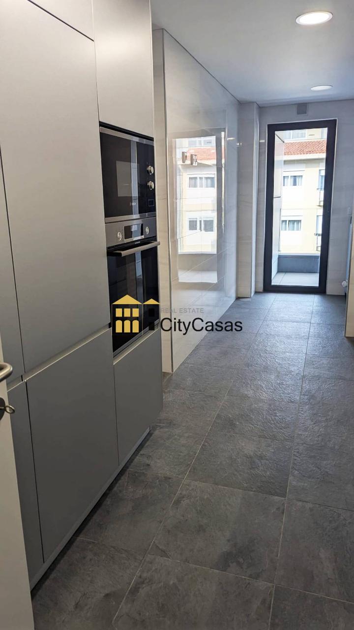 Apartamento T3 Novo ao Hospital Militar | Porto