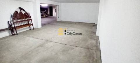 Garagem Box 50 m2 | Águas Santas