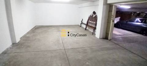 Garagem Box 50 m2 | Águas Santas