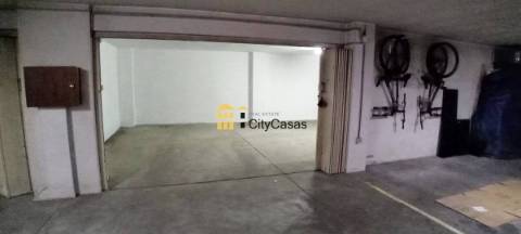 Garagem Box 50 m2 | Águas Santas
