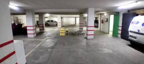 Garagem Box 50 m2 | Águas Santas