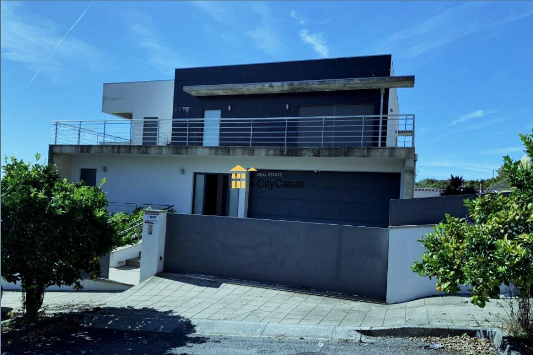 Moradia T3 em Louredo | Retoma de Banco