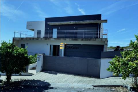 Moradia T3 em Louredo | Retoma de Banco