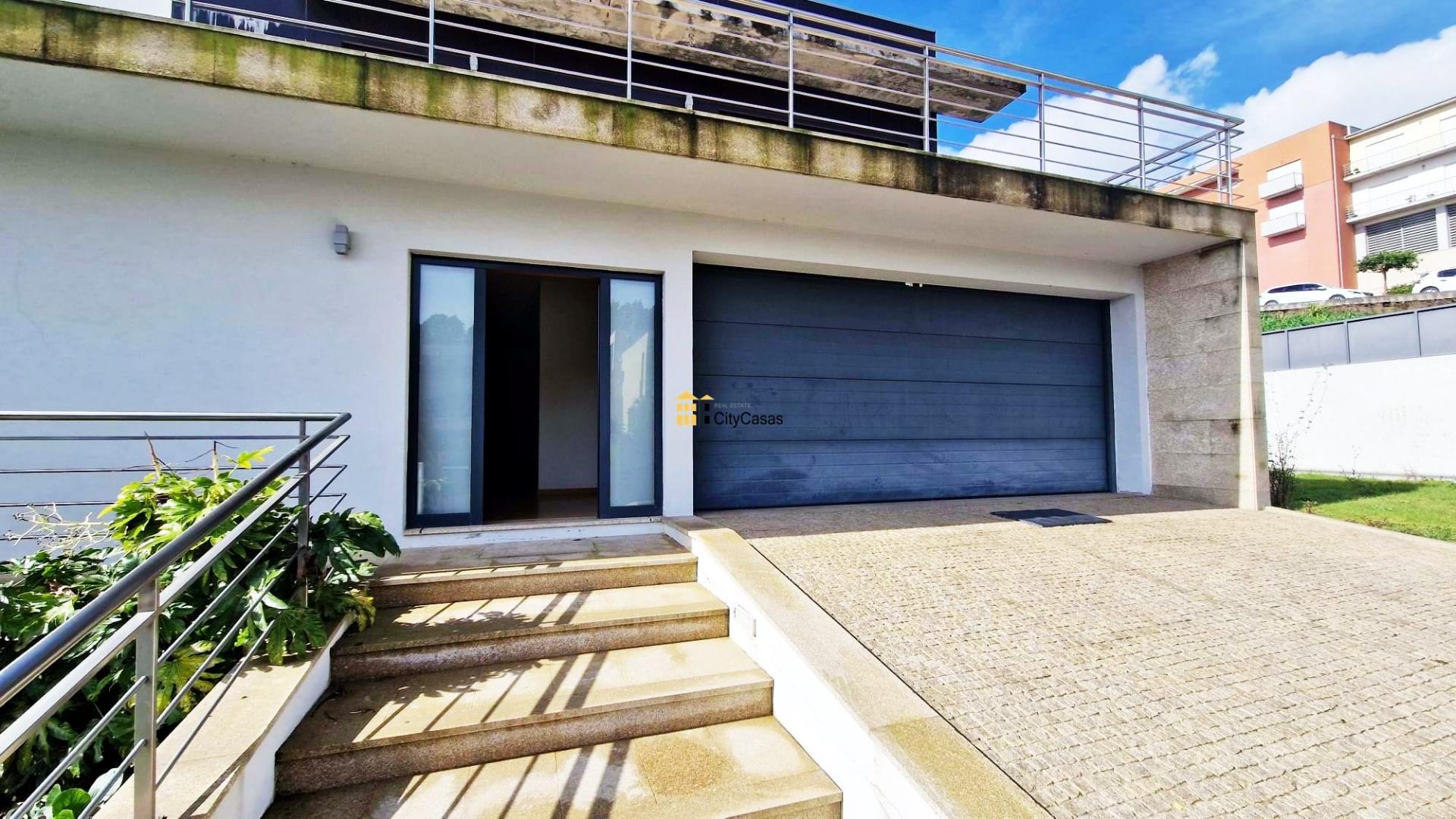 Moradia T3 em Louredo | Retoma de Banco