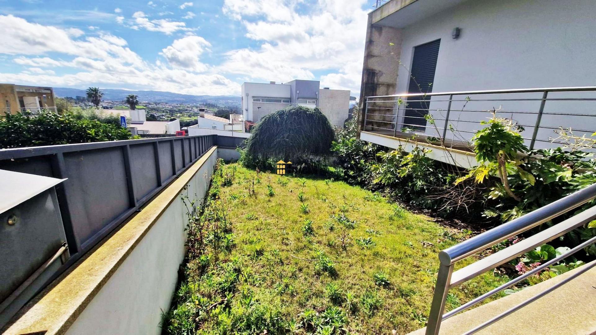 Moradia T3 em Louredo | Retoma de Banco