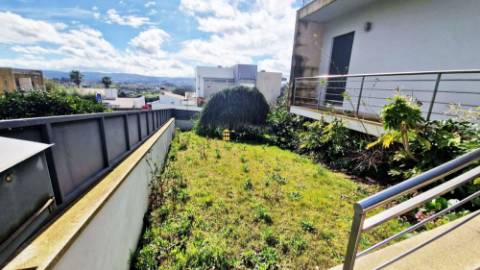 Moradia T3 em Louredo | Retoma de Banco