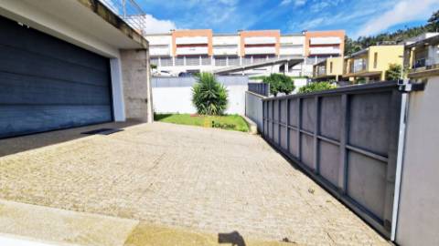 Moradia T3 em Louredo | Retoma de Banco